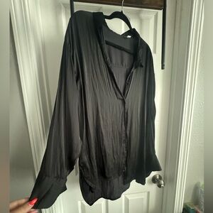 Old Navy Black Satin High-Low Button Up Blouse Size XXL